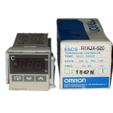 OMRON E5CS-R1KJX-520 3 AMP TEMPERATURE CONTROLLER