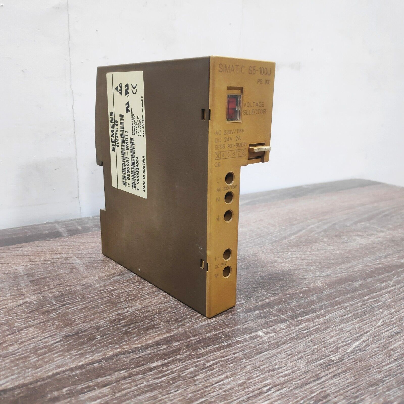 Siemens 6ES5931-8MD11 - Power Supply Module