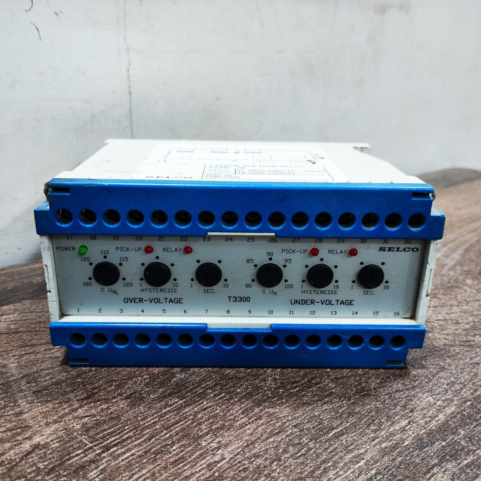 SELCO T3300-00 3-Phase Voltage Relay