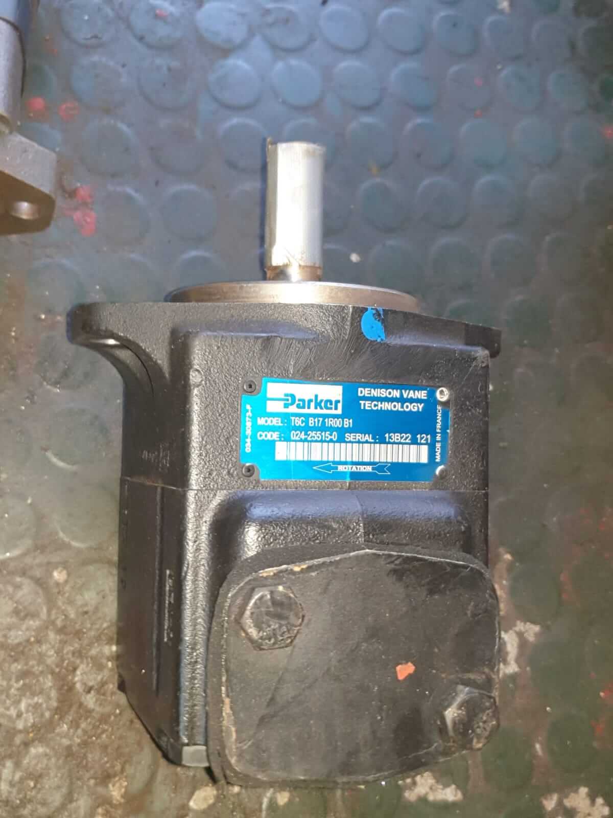 Parker T6C B17 1R00 B1 Hydraulic Pump