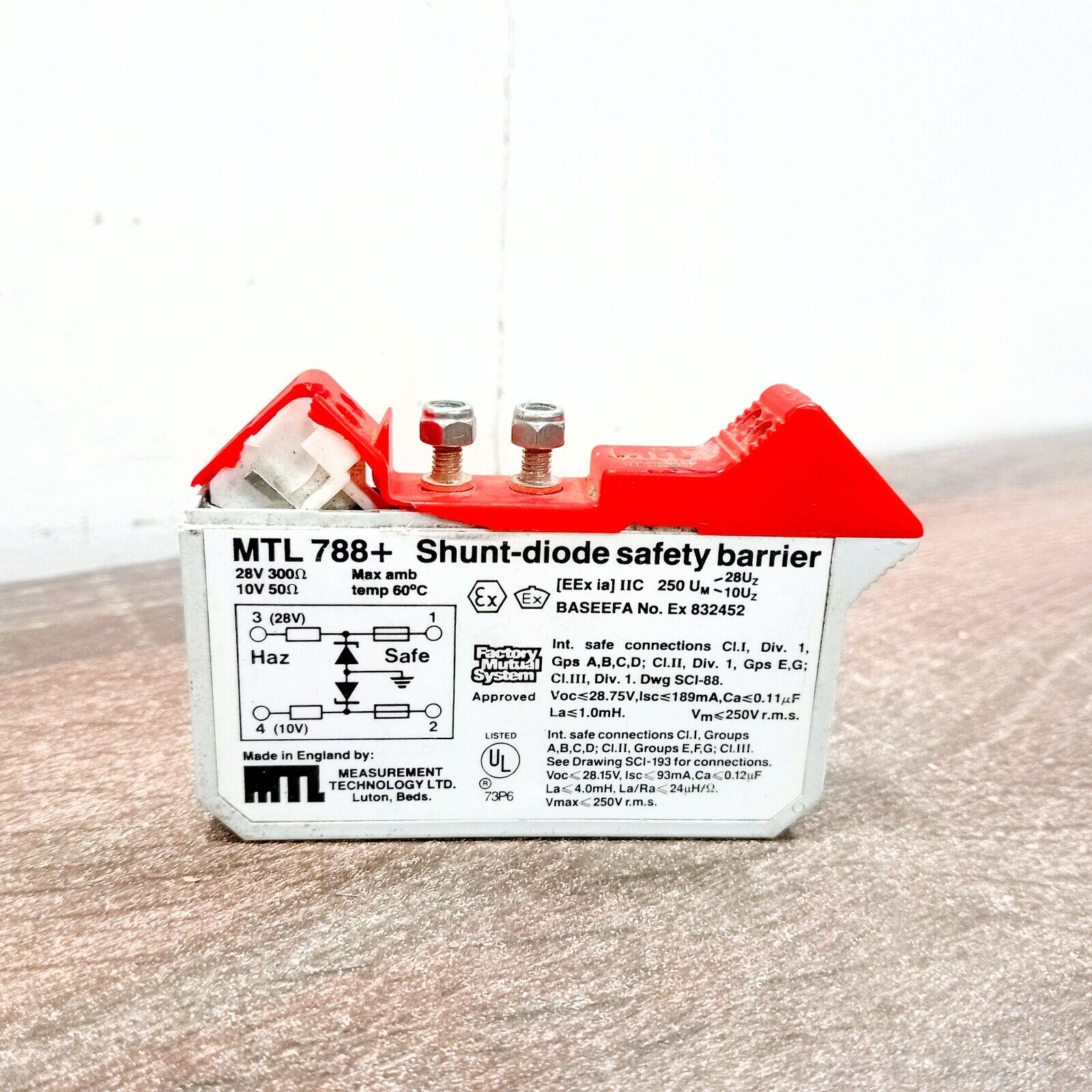 MTL 788+ SHUNT DIODE SAFETY BARRIER 28 VOLT +VE 300OHM 10 VOLT 50OHM RETURN -VE ALSO