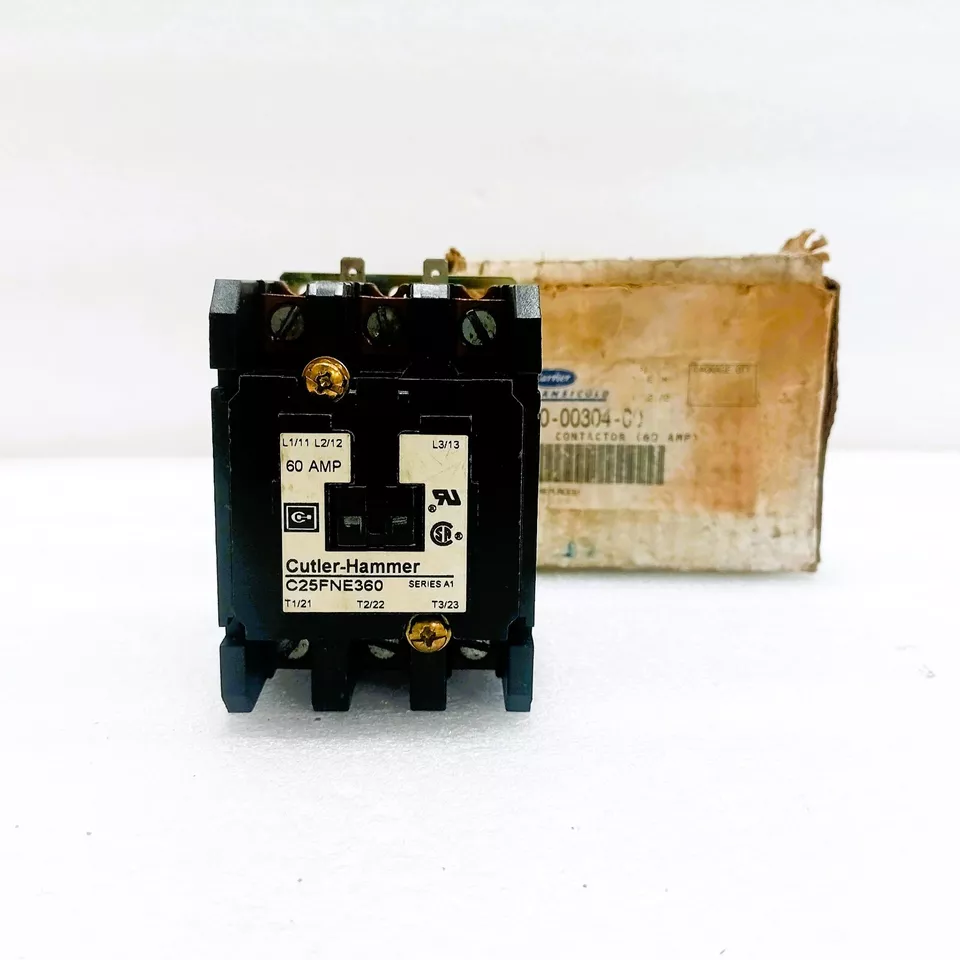 CUTLER HAMMER C25FNE360 60AMP 3POLE CONTACTOR 24V Coil