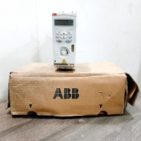 ABB ACS150-03E-01A9-4 AC DRIVE 0.55 KW / 0.75 HP TYPE ACS150 FREQUENCY CONVERTER FRAME SIZE R0 3 PHASE 380-480 VAC INPUT 50/60 HZ 3.6 AMP 0-500 HZ OUTPUT 1.9 AMP  
